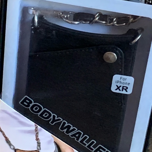 Nuckees trend NWT body phone wallet for iPhone XR - Picture 4 of 4